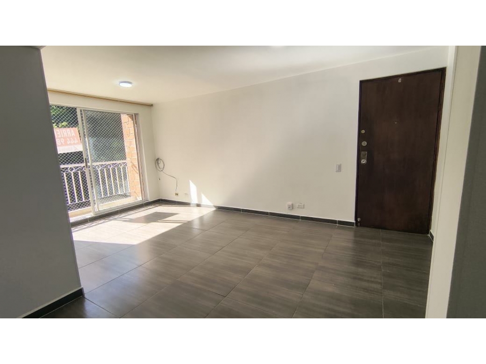 ARRIENDO APARTAMENTO POBLADO -CASTROPOL — foto 2