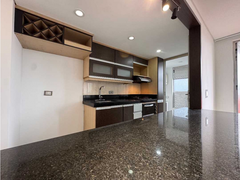 ARRIENDO APARTAMENTO POBLADO-LOMA DE SAN JULIAN — foto 2