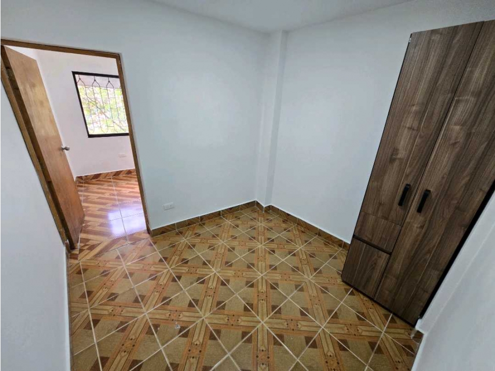 ARRIENDO APARTAMENTO PRIMER PISO CERCA A COMFAMA DE BELLO — foto 6