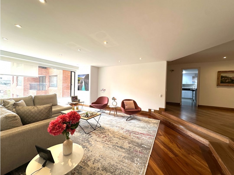 Arriendo apartamento Rosales el nogal 260 Mts 3 habs CBS — foto 2