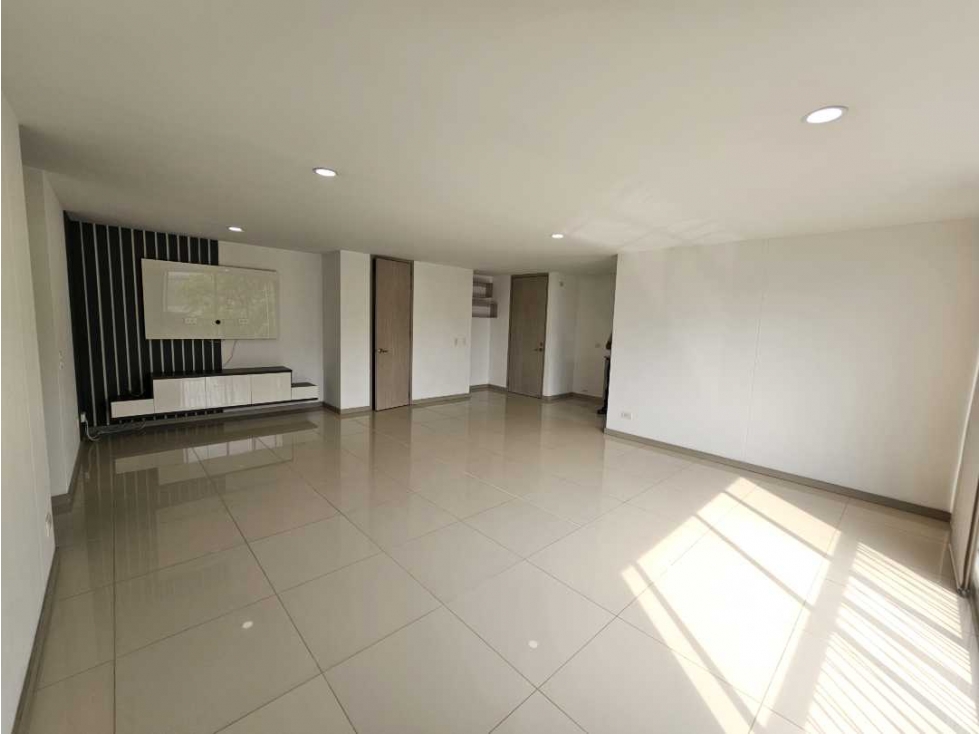 ARRIENDO APARTAMENTO SABANETA. Cerca Daviarena — foto 4