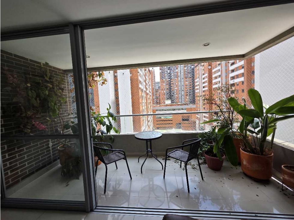 ARRIENDO APARTAMENTO CIUDAD DEL RIO — foto 2