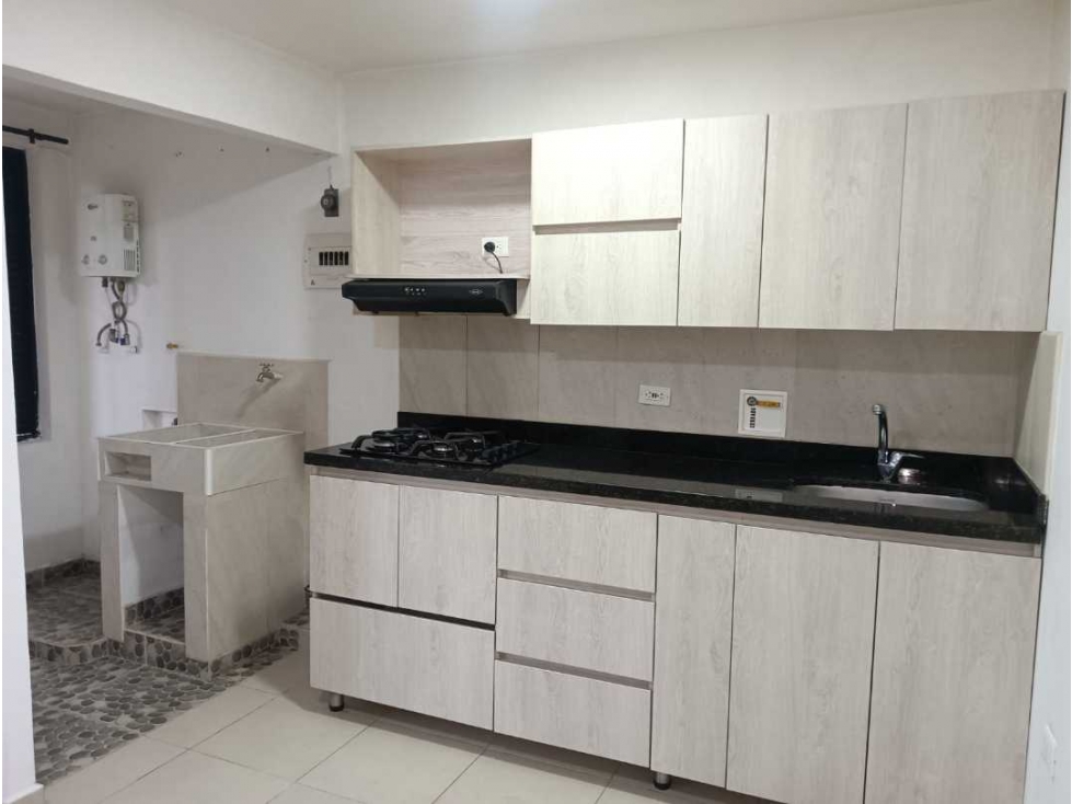 Arriendo apartamento santa monica,parqueadero descubierto