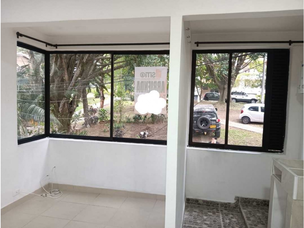 Arriendo apartamento santa monica,parqueadero descubierto — foto 2