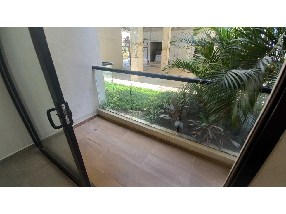 ARRIENDO APARTAMENTO SIN AMOBLAR CERCA A PLAYA POZOS COLORADOS — foto 3