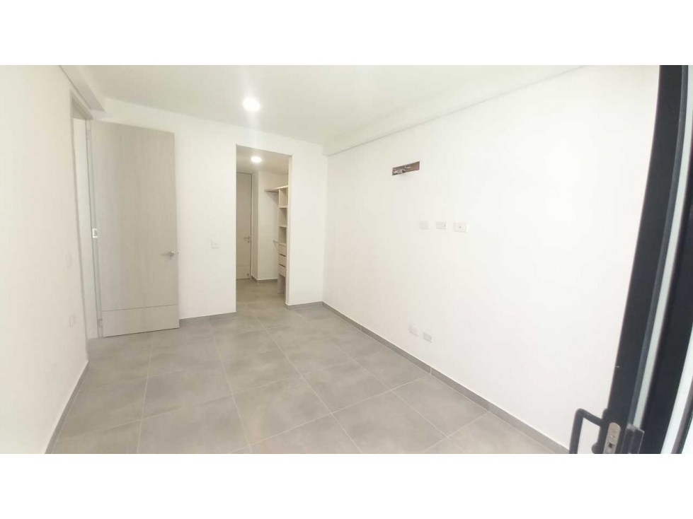 ARRIENDO APARTAMENTO SIN AMOBLAR CERCA A PLAYA POZOS COLORADOS — foto 5