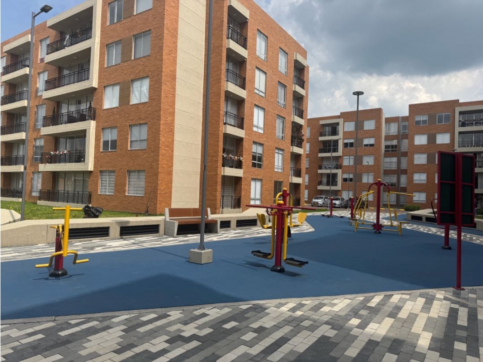 Arriendo apartamento tercer piso con club House en lasHuertas de Cajic