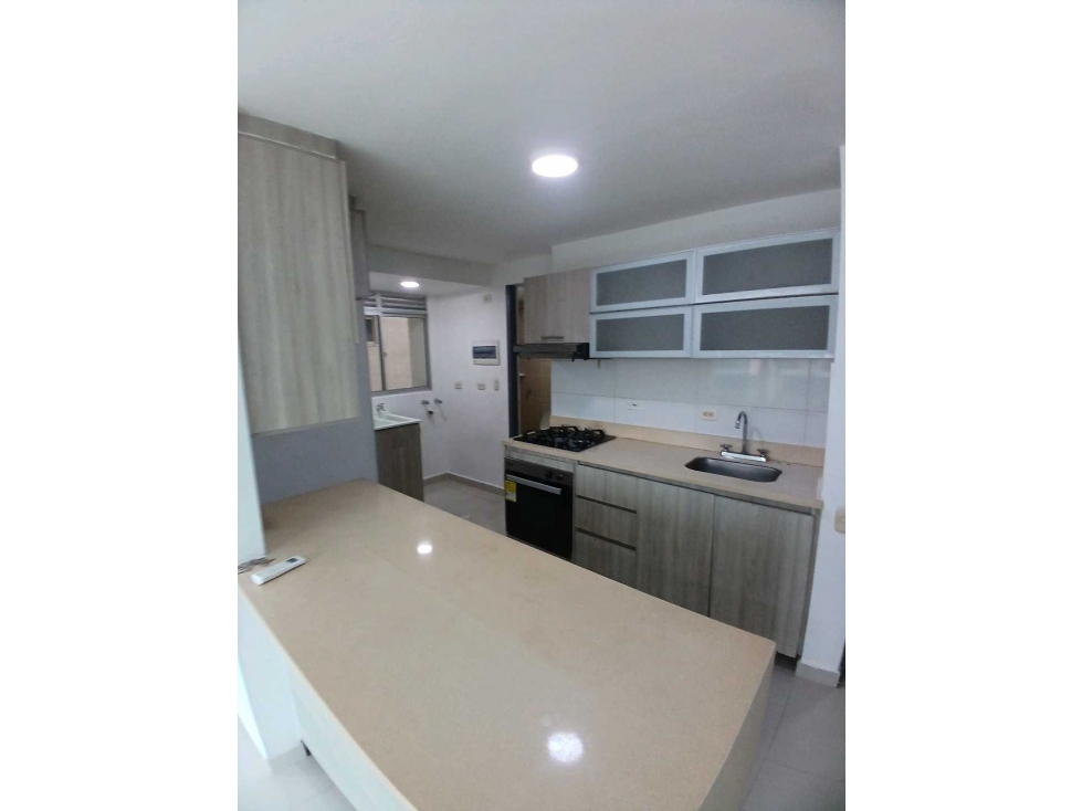 Arriendo apartamento Villa Carolina