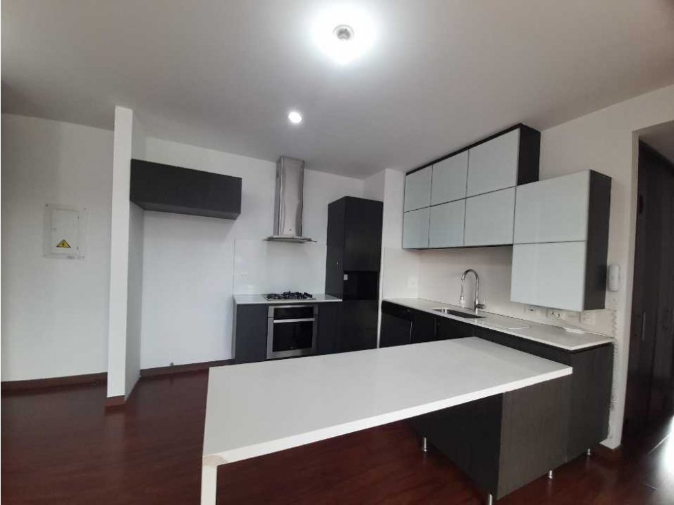 ARRIENDO APARTAMENTO VIRREY MODERNO