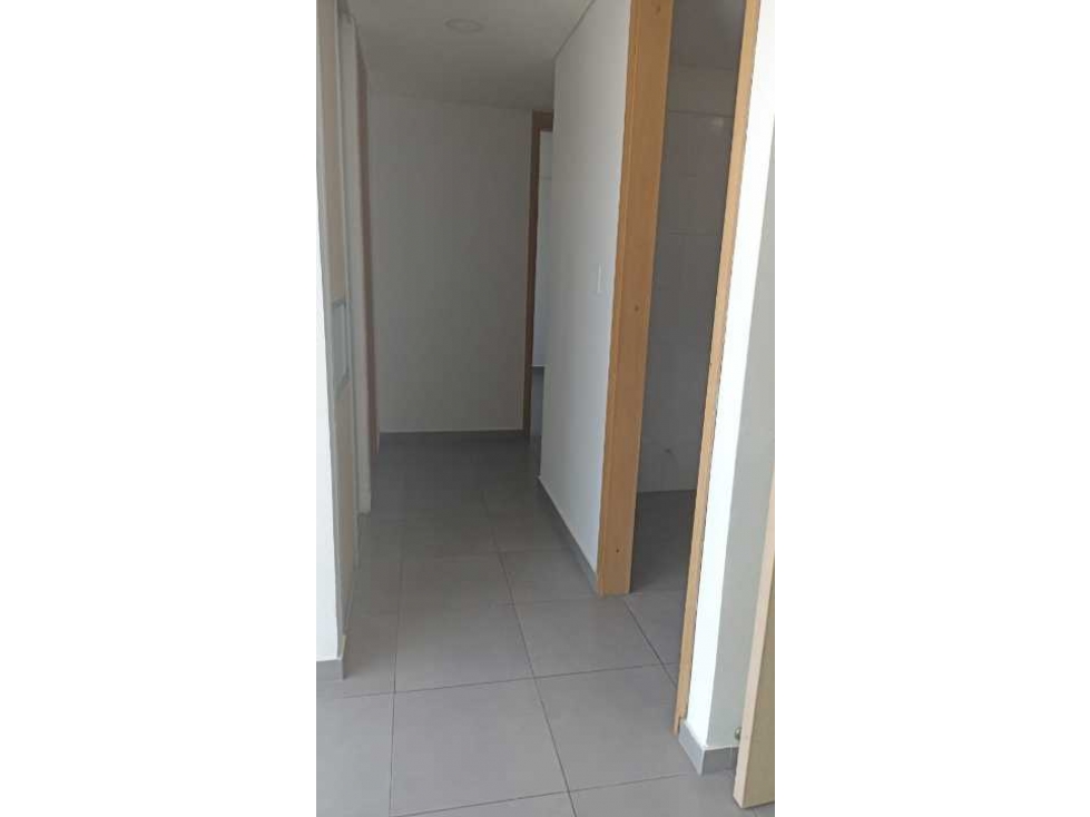 SE ARRIENDA APARTAMENTO EN PIE DE LA POPA — foto 4