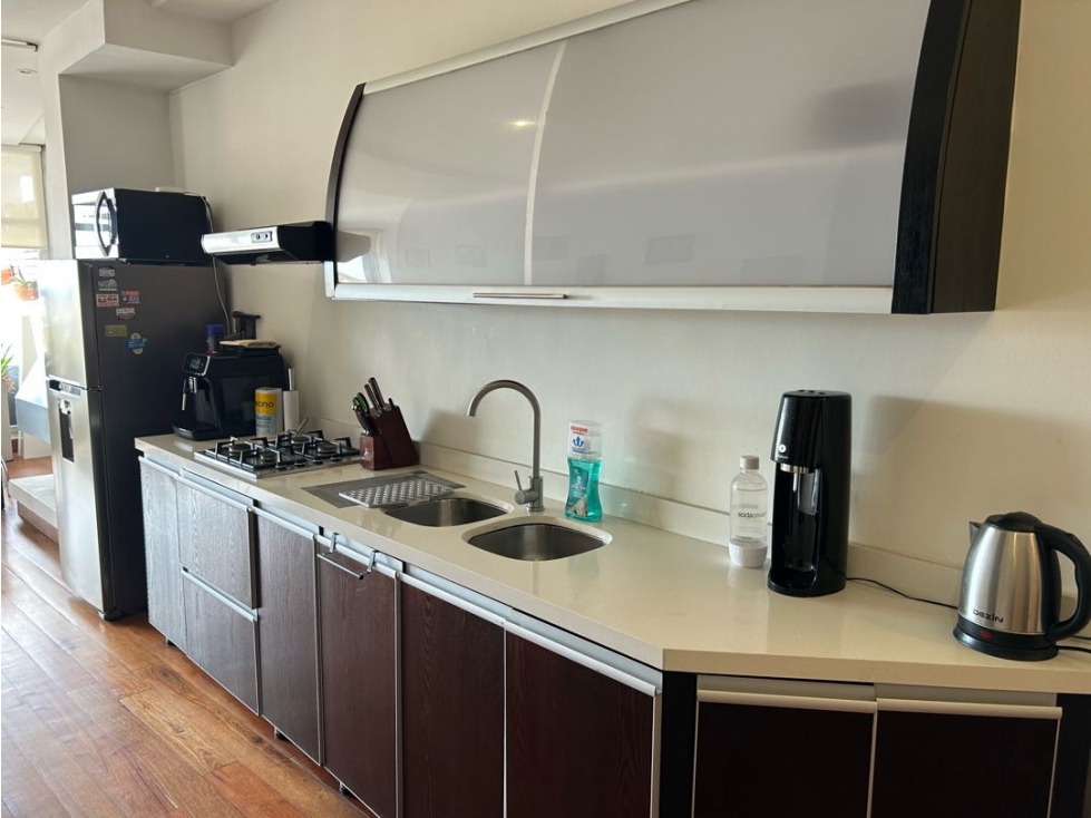 ARRIENDO APTO AMOBLADO 2 ALCOBAS. ROSALES. TERRAZA. VISTA. — foto 4