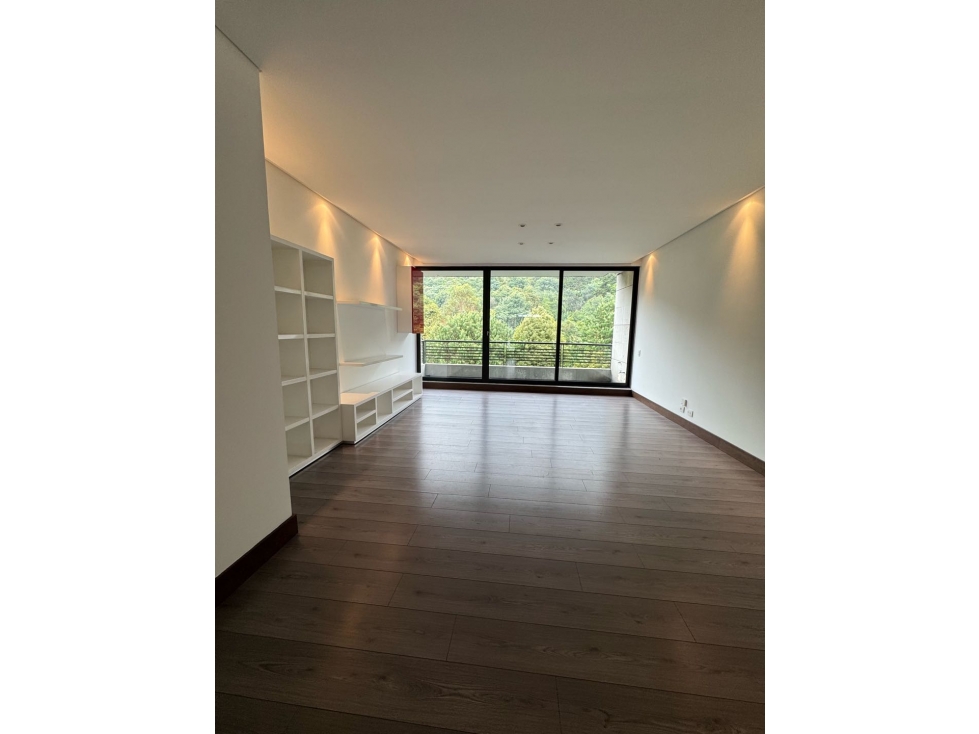 Arriendo apto con terraza y vista en chico reservado — foto 2