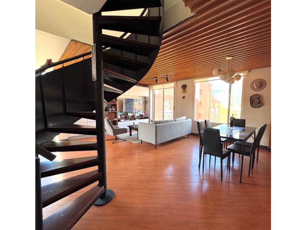 Arriendo apto duplex con terraza en Chico Norte
