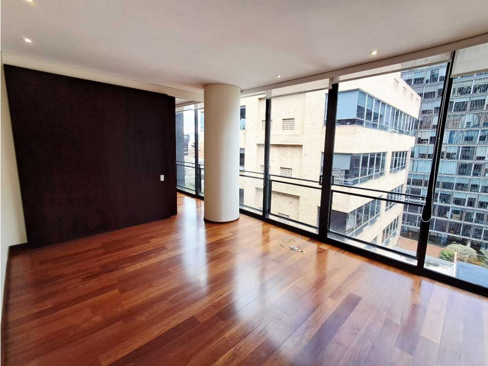 Arriendo Apto Rosales 60 m2 piso 7 sol de tarde 2 gjes. Independientes