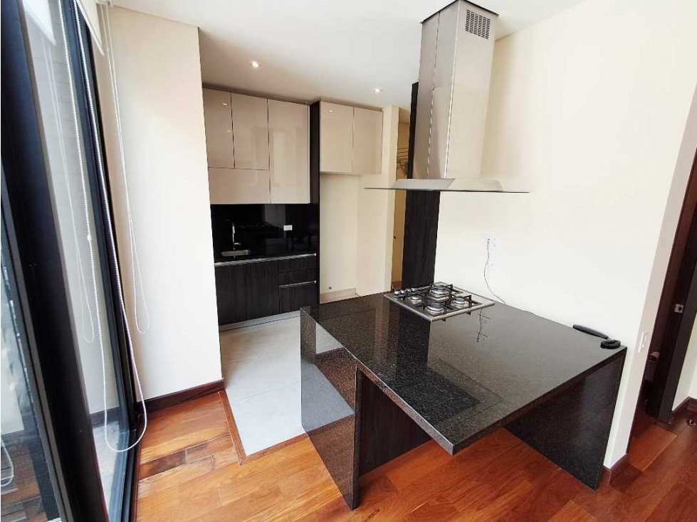 Arriendo Apto Rosales 60 m2 piso 7 sol de tarde 2 gjes. Independientes — foto 4