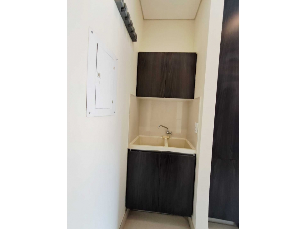 Arriendo Apto Rosales 60 m2 piso 7 sol de tarde 2 gjes. Independientes — foto 6