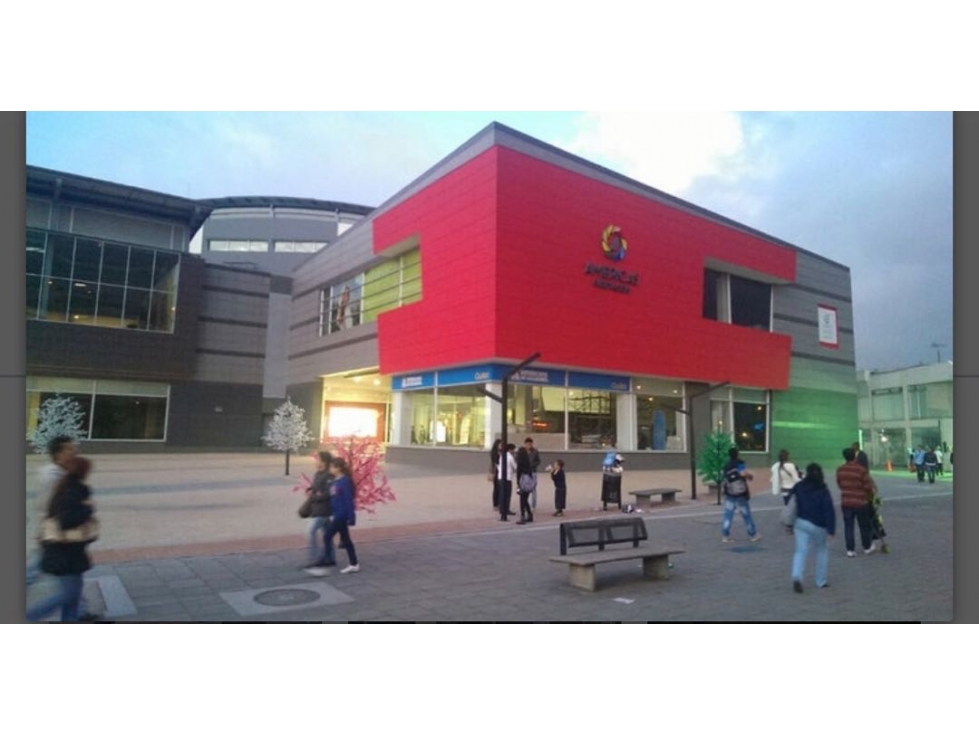 Arriendo Bahía centro comercial outlet Factory — foto 4