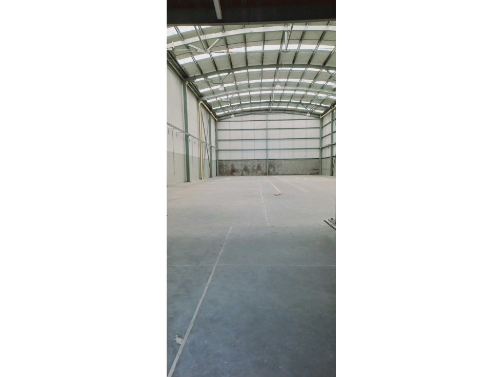 ARRIENDO BODEGA CELTA - 2