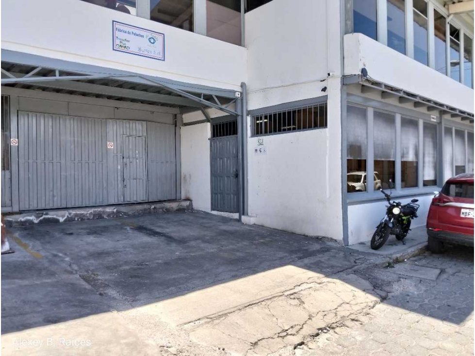 ARRIENDO BODEGA, AV. ELOY ALFARO - MOLINEROS, NORTE QUITO - 1