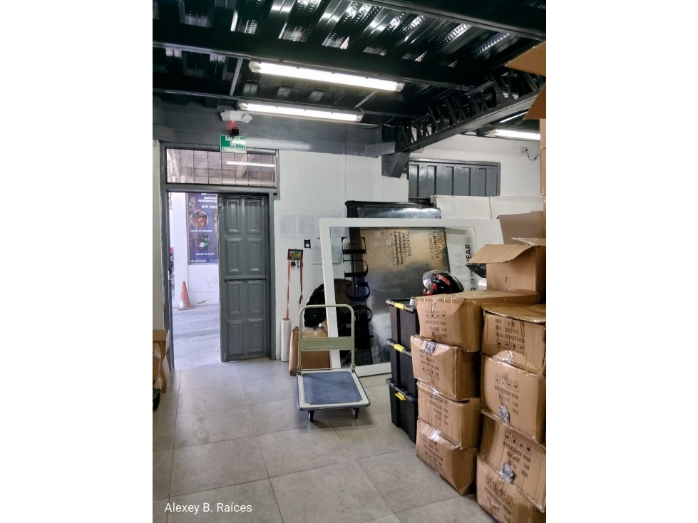 ARRIENDO BODEGA, AV. ELOY ALFARO - MOLINEROS, NORTE QUITO - 5