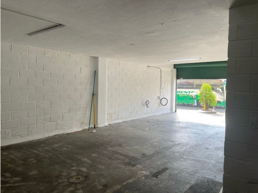 BODEGA DISPONIBLE PARA LA VENTA EN BARRIO CARIBE