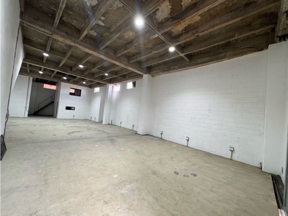 ARRIENDO BODEGA PRADO CENTRO