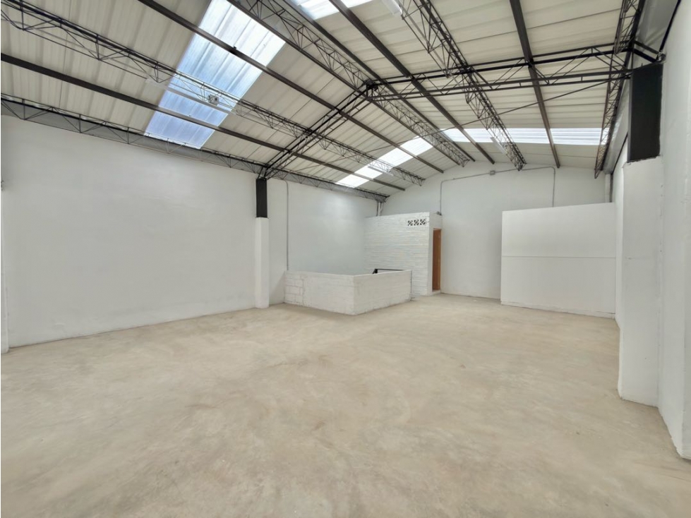 ARRIENDO BODEGA EN EL CHAGUALO, MEDELLÍN, ANTIOQUIA — foto 2