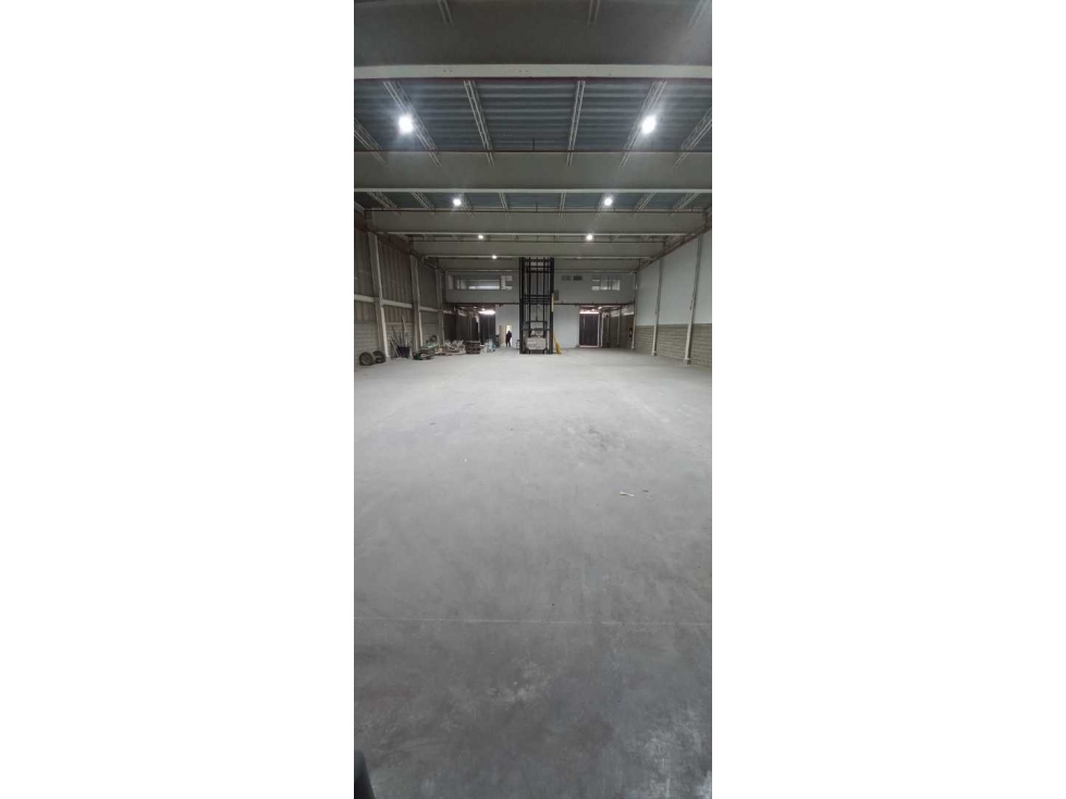 ARRIENDO BODEGA EN FUNZA CALLE 80 AUTOPISTA MEDELLIN - 1