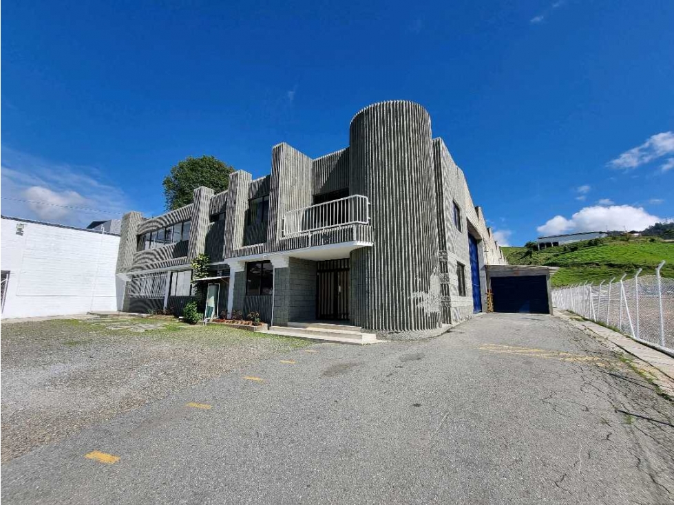 ARRIENDO BODEGA EN GUARNE - 2