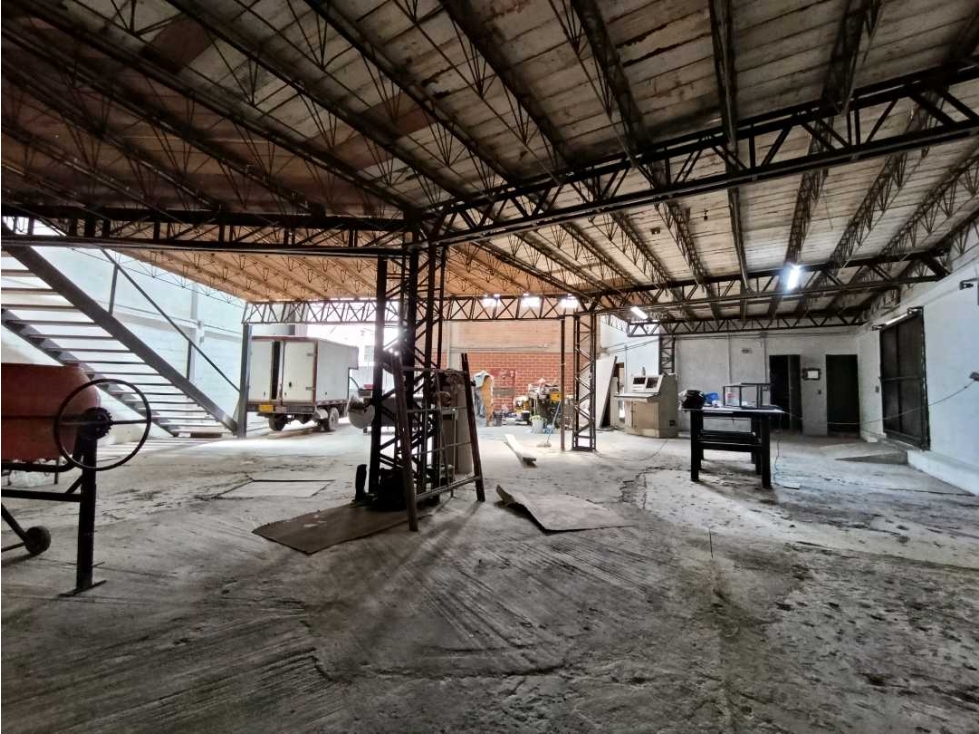 ARRIENDO BODEGA EN LA ESTRELLA, LA TABLAZA - 3