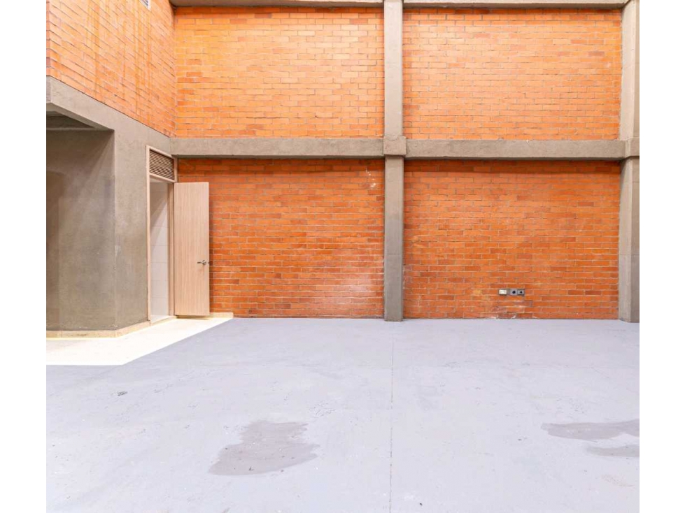 ARRIENDO BODEGA EN LAS GRANJAS — foto 2