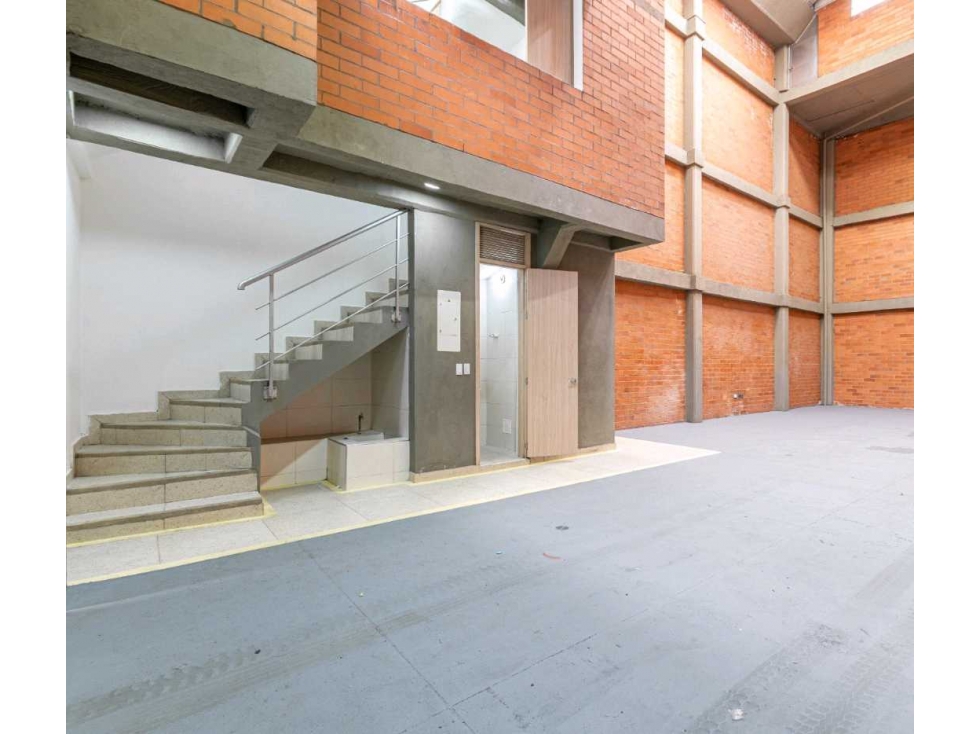 ARRIENDO BODEGA EN LAS GRANJAS — foto 3
