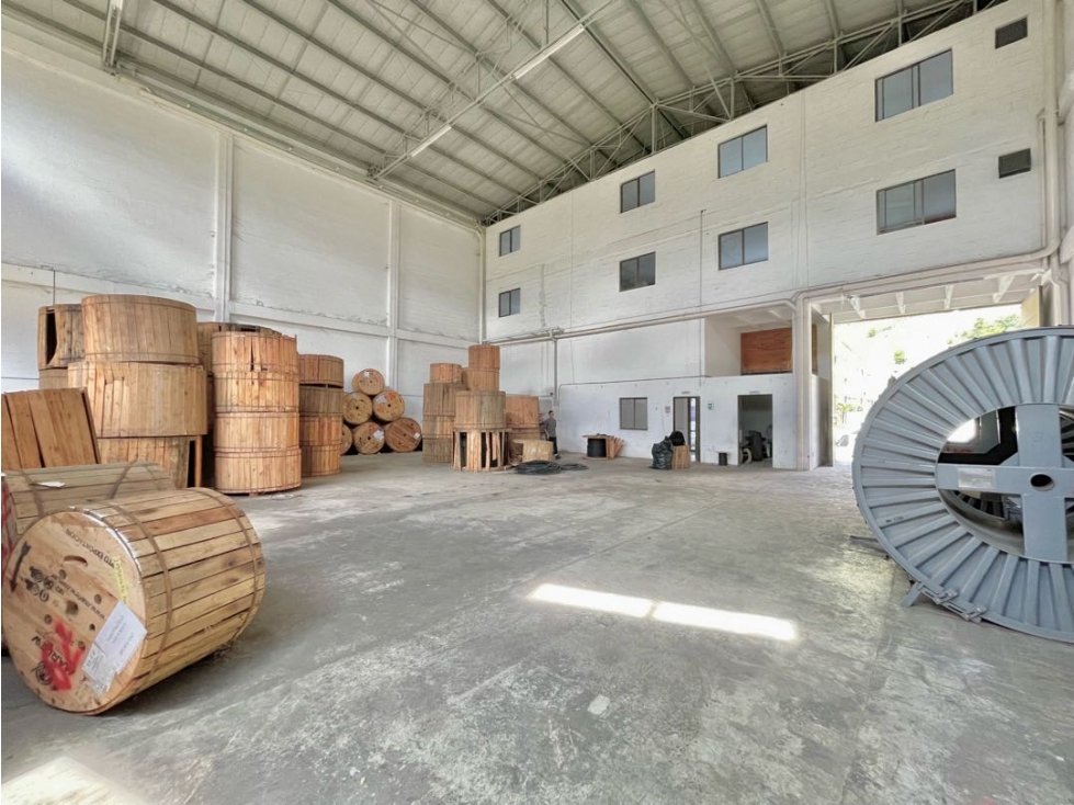 ARRIENDO / VENDO BODEGA EN PARQUE INDUSTRIAL DE GIRARDOTA, ANTIOQUIA - 2