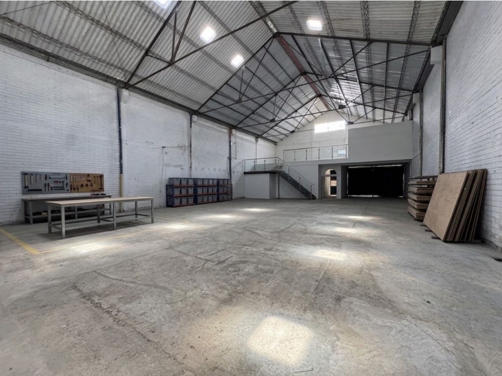Arriendo Bodega Medellín — foto 3