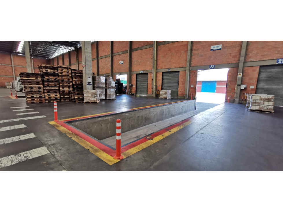 Arriendo Bodega Madrid Logística 2.550 M2 - 6