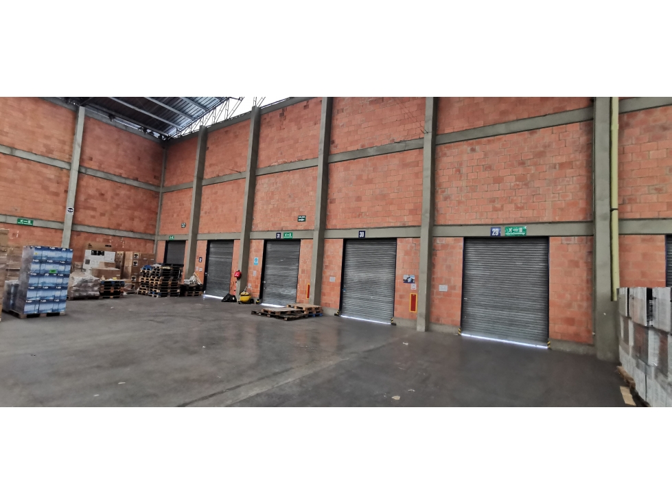Arriendo Bodega Madrid Logística 2.550 M2 - 4