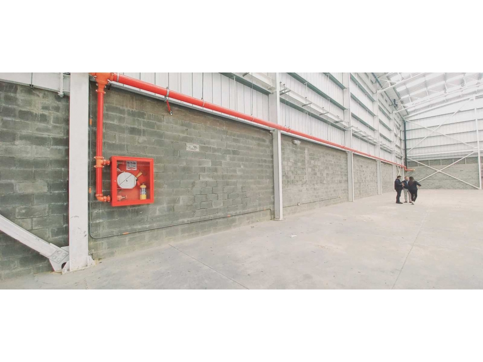 ARRIENDO BODEGA PARQUE INDUSTRIAL SIBERIA CALLE 80 - 4