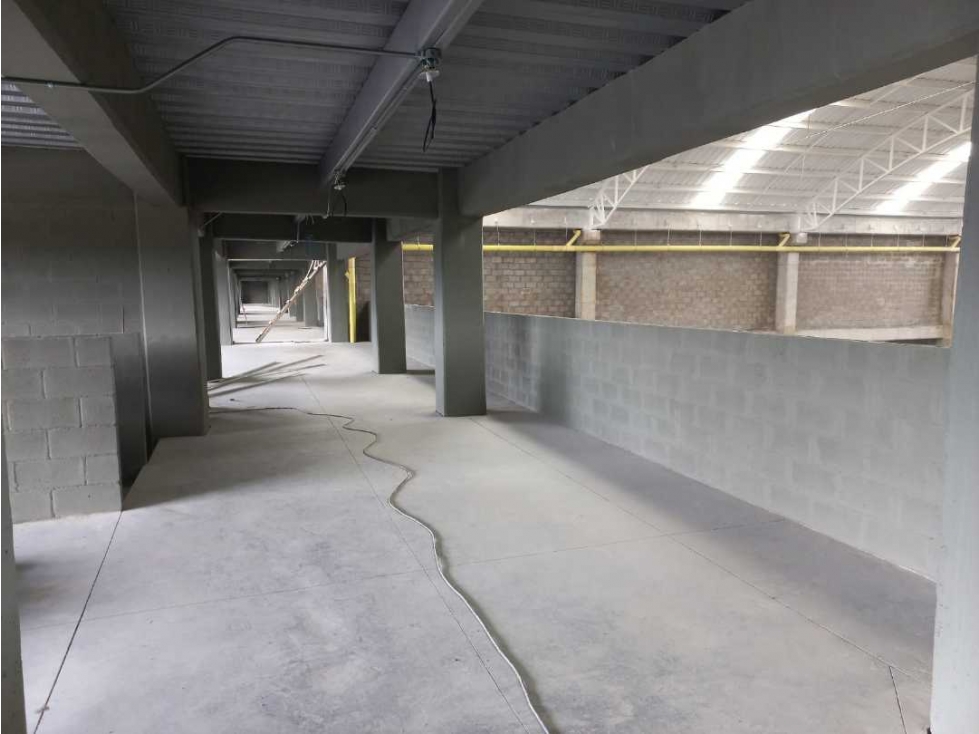 ARRIENDO BODEGA SIBERIA CALLE 80 - 2