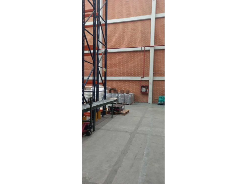 ARRIENDO BODEGA SIBERIA SIN PEAJE -FUNZA - 4