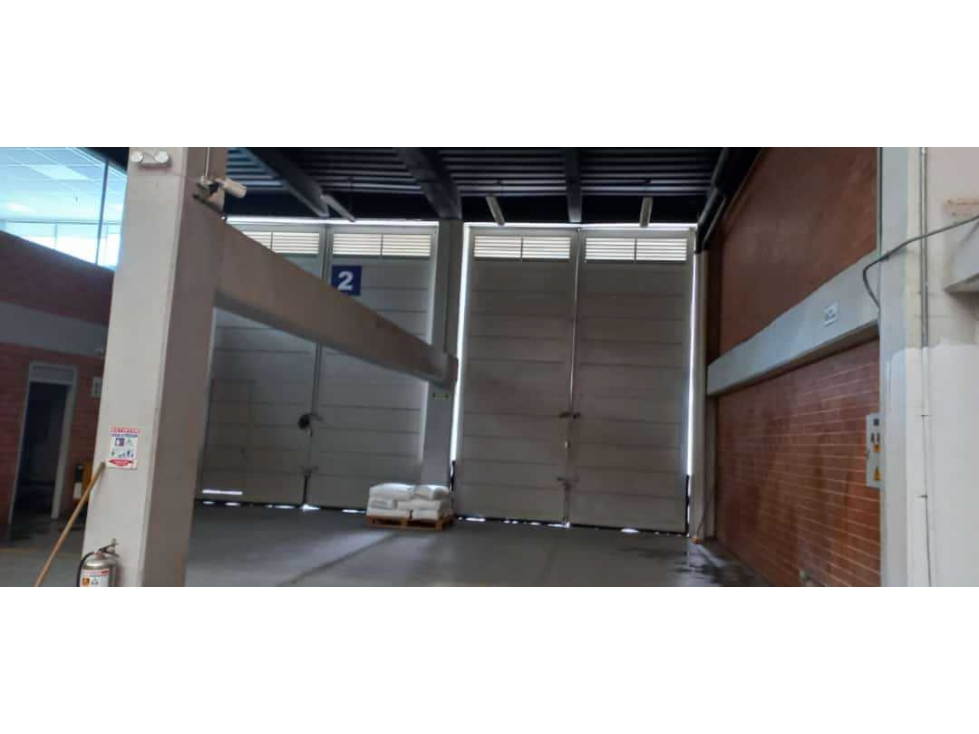 ARRIENDO BODEGA SIBERIA SIN.PEAJE. FUNZA - 2