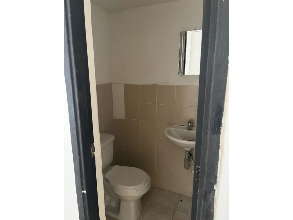Arriendo Bodega y/o Local Comercial en Medellín Barrio Boston — foto 2