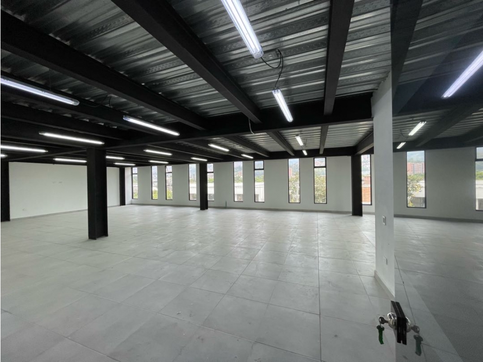 ARRIENDO BODEGA - ZONA INDUSTRIAL BELEN
