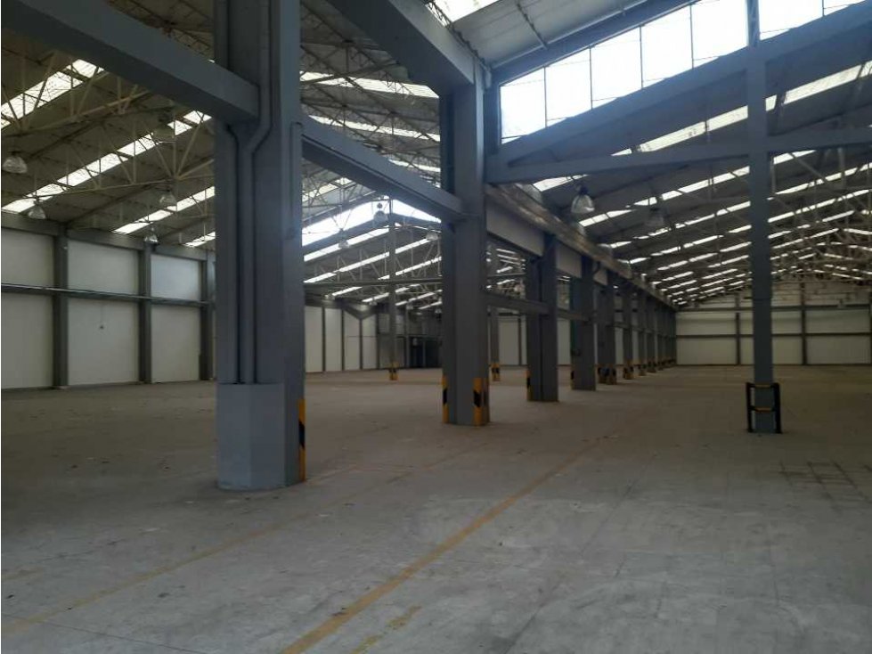ARRIENDO BODEGA PARQUE EMPRESARIAL ZONA SUR — foto 4