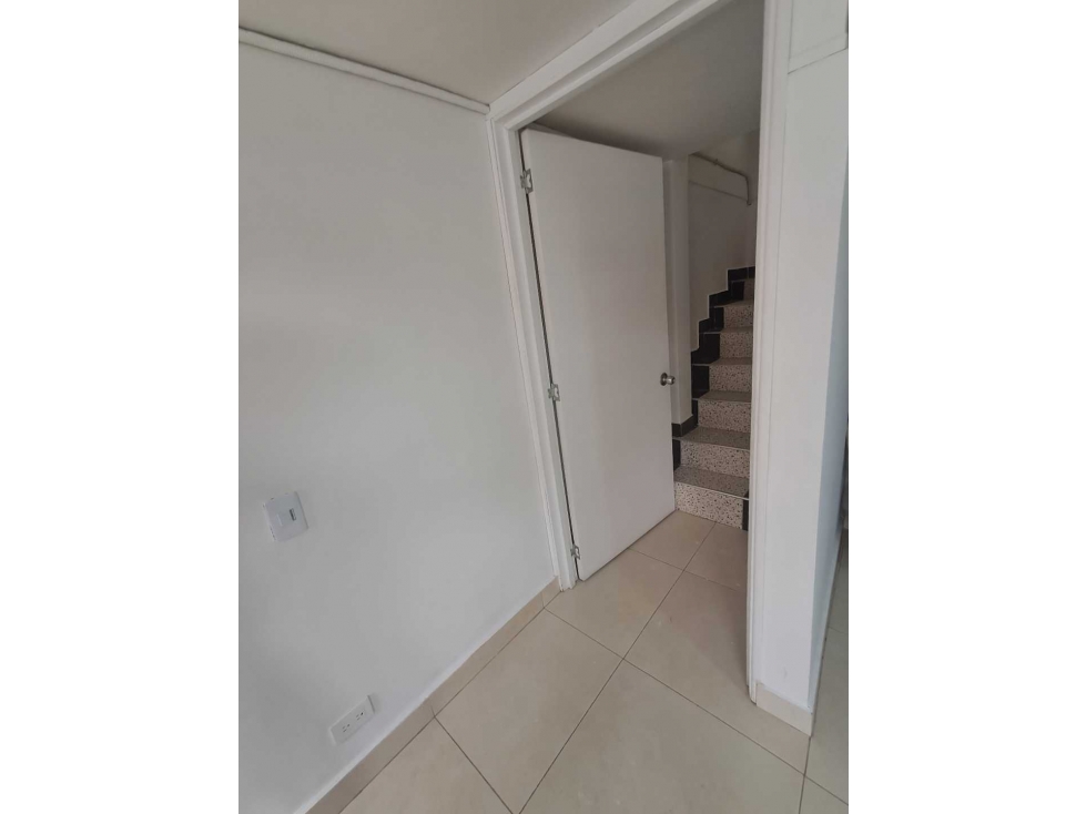 Arriendo Casa 115m2 Suba uso mixto 4 niveles remodelad total 4 alcobas - 3