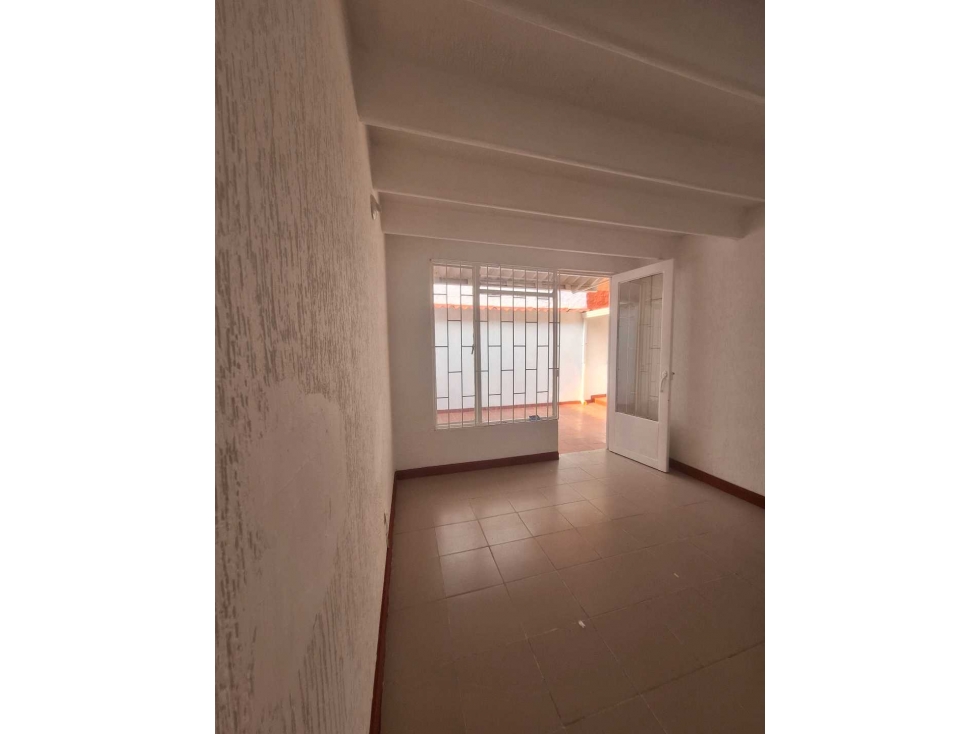 Arriendo y vendo casa ,2 pisos con garaje Barrio Jordan Villavicencio — foto 4
