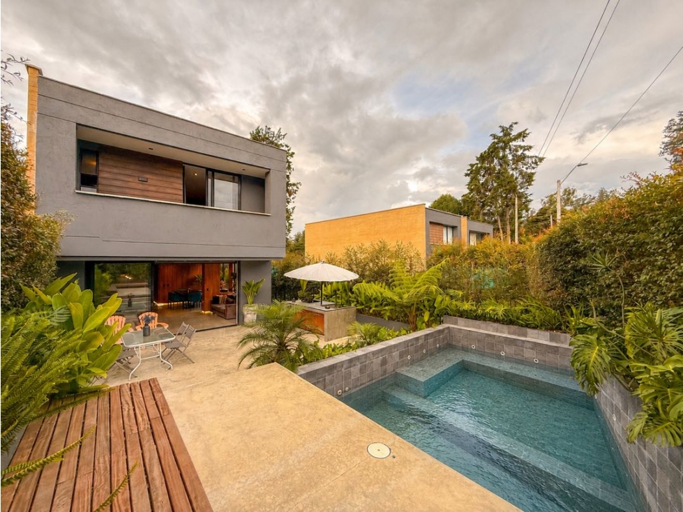 ARRIENDO CASA AMOBLADA EN LLANOGRANDE