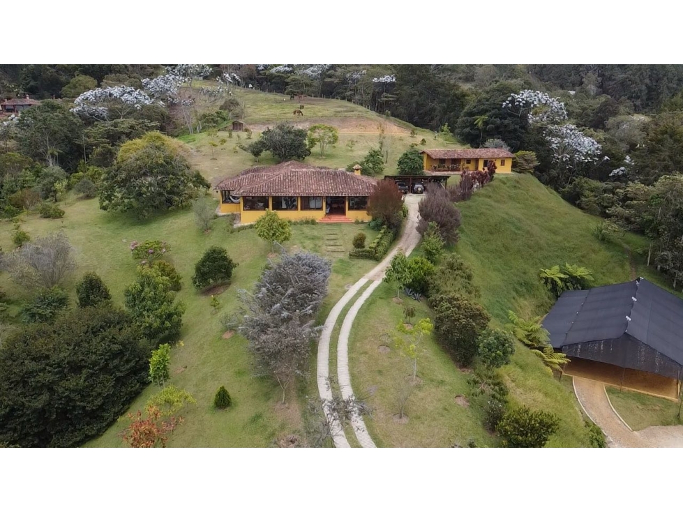 Arriendo casa campestre amoblada de 500 m² con pesebreras opcionales - 1