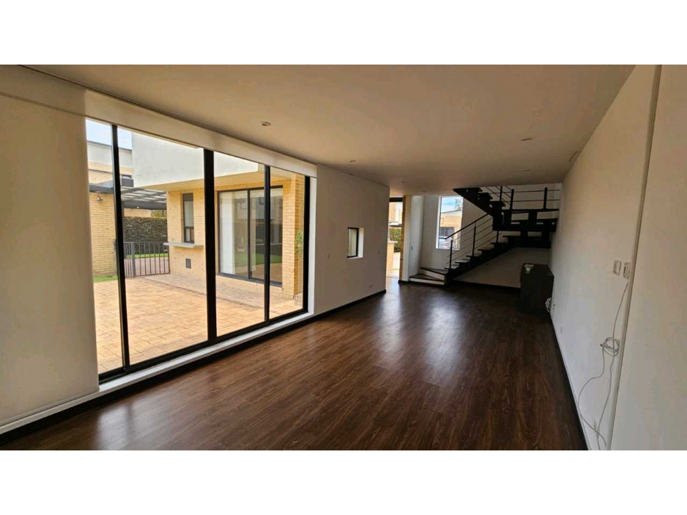 ARRIENDO CASA CAMPESTRE DE DOS NIVELES EN CAJICA — foto 4