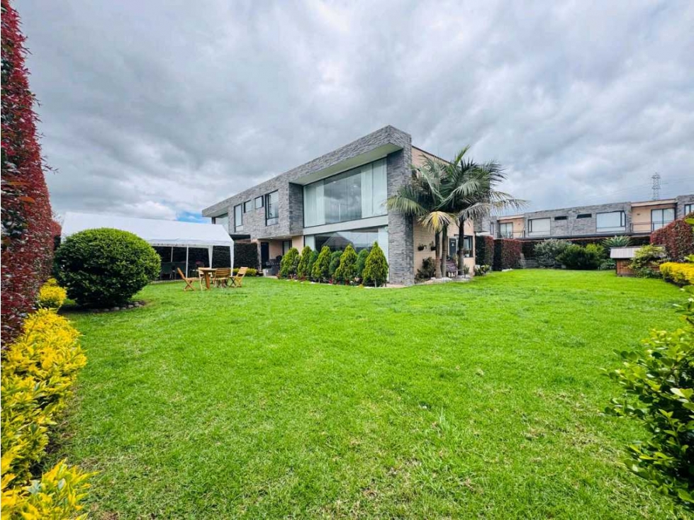 ARRIENDO CASA EN LOTE INDEPENDIENTE DOS NIVELS EN CONJUNTO EN COTA - 1