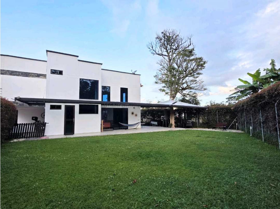 VENTA DE CASA CAMPESTRE EN LA CEJA SECTOR EL TAMBO